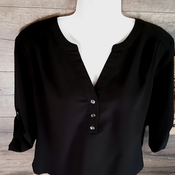 Lilac Bloom Top Size M Amelia Y Neck Tunic NWOT - Picture 7 of 12